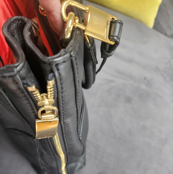 Milly black leather expandable  tote - Picture 4 of 15